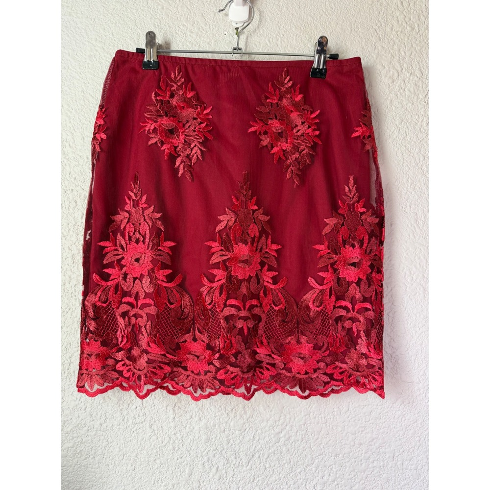 VENUS Red Floral Embroidered Lace Mini Skirt‎ Mesh Overlay Scalloped Hem Size 8